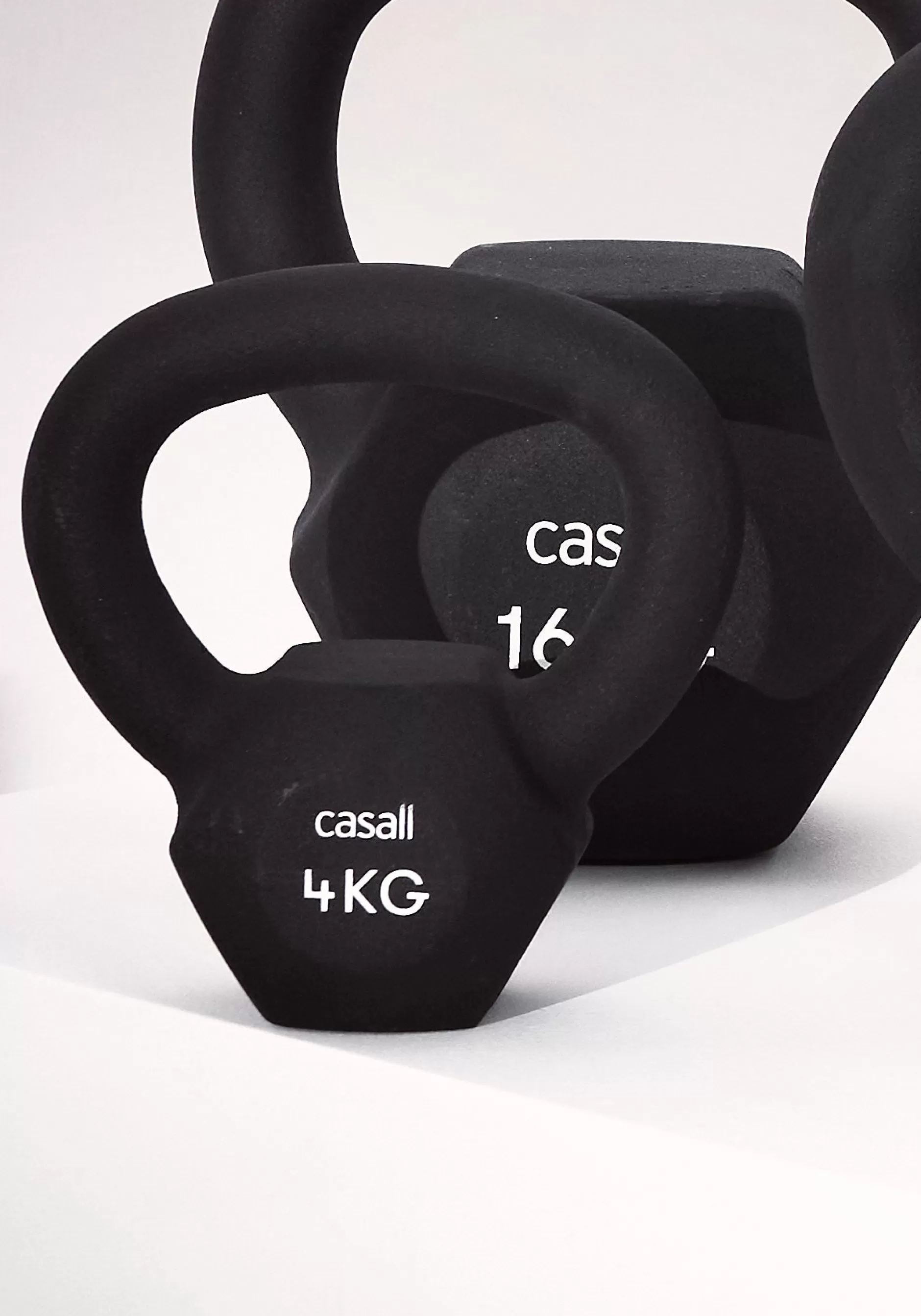 Cheap Casall Classic Kettlebell 4kg - Black