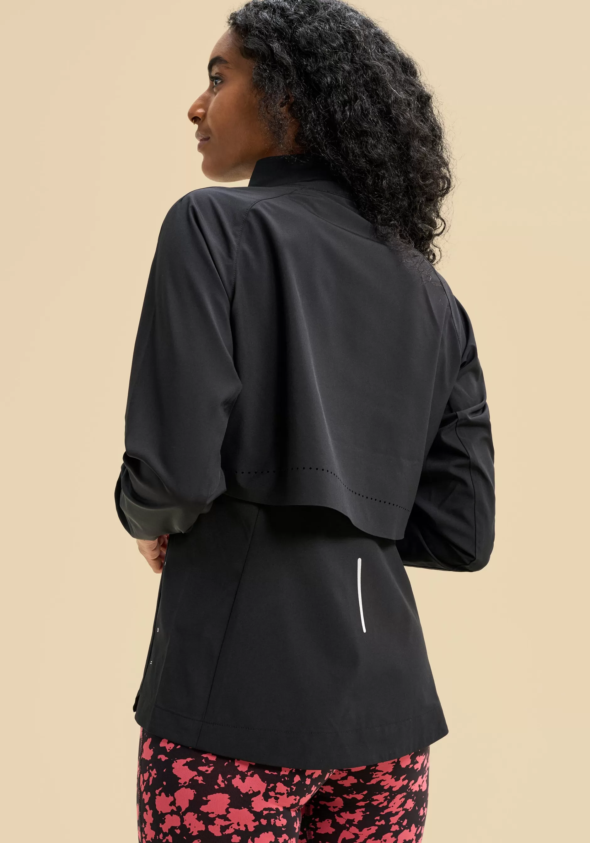 New Casall Dynamic Windbreaker Jacket - Black