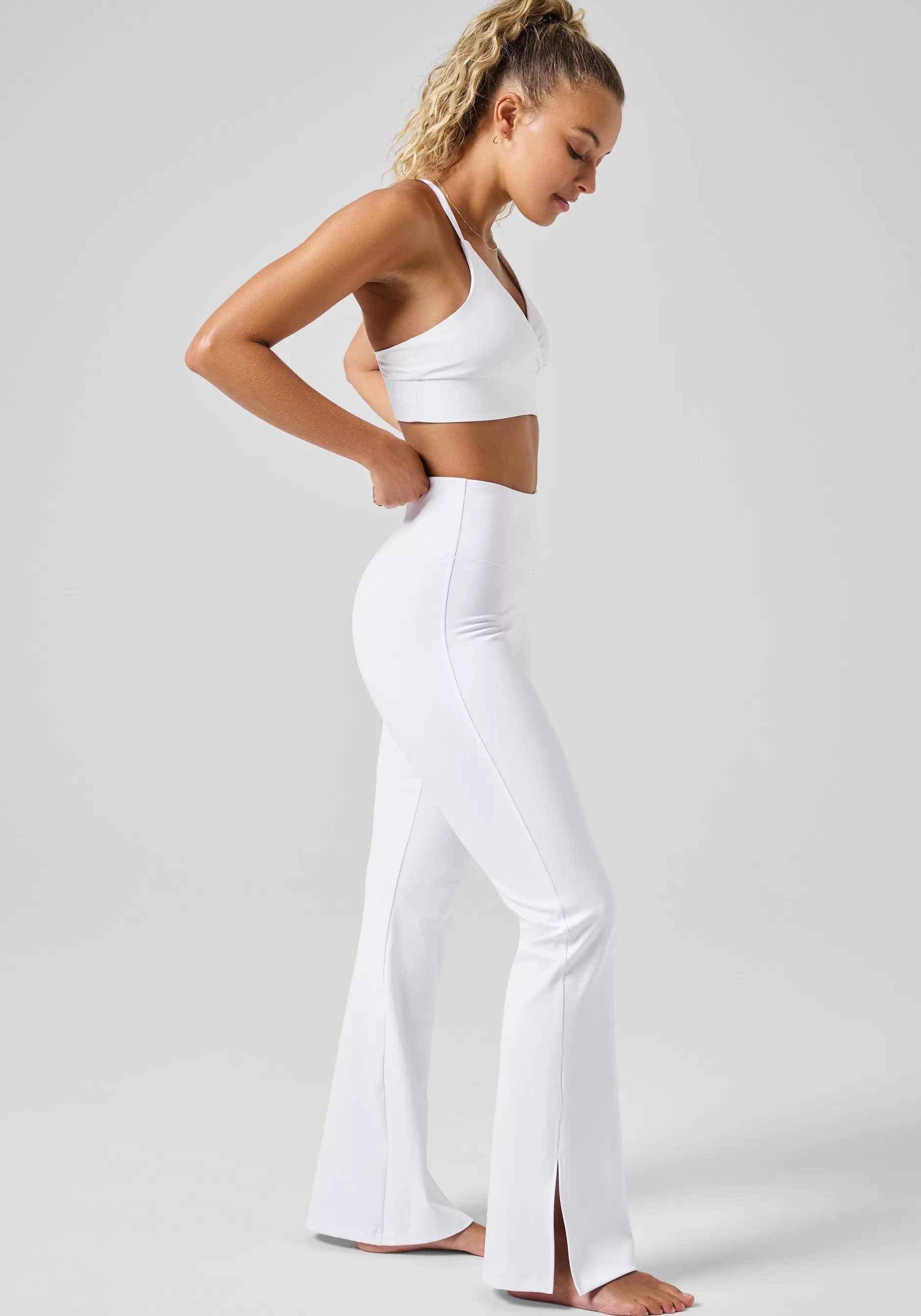 Store Casall Grace Flare Slit Pant - White