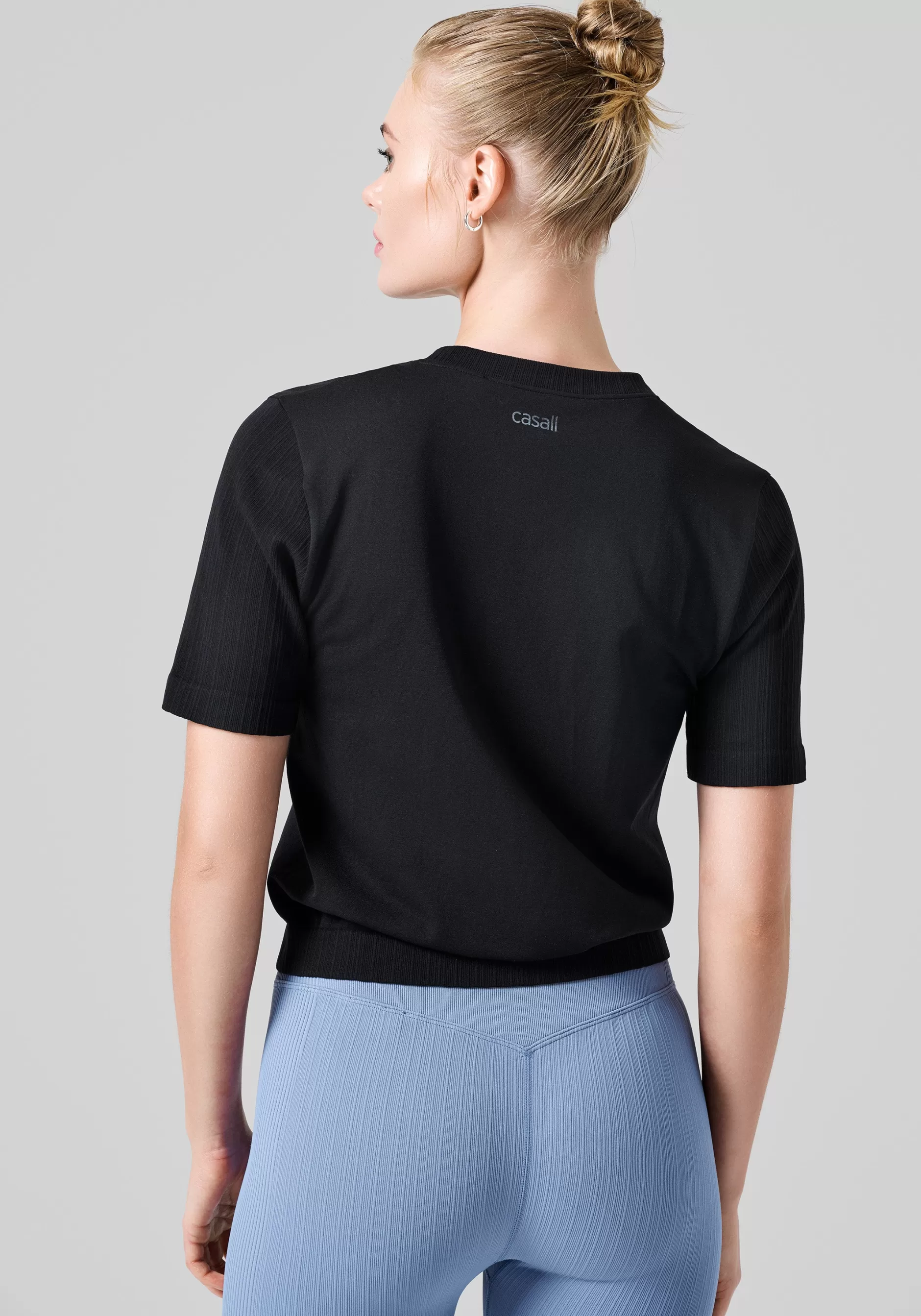 New Casall Seamless Rib Sleeve Tee - Black